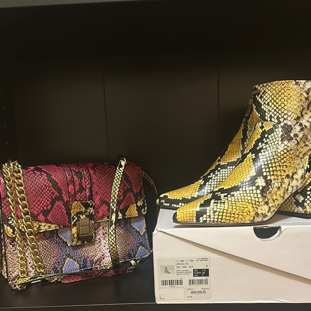 Colorful Snake Print Bag and Boots Set